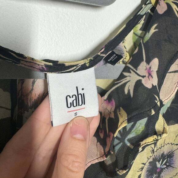 Cabi Top Women S Floral Gray Pink V Neck Ruffled Career Modest Office Spring - Picture 4 of 4